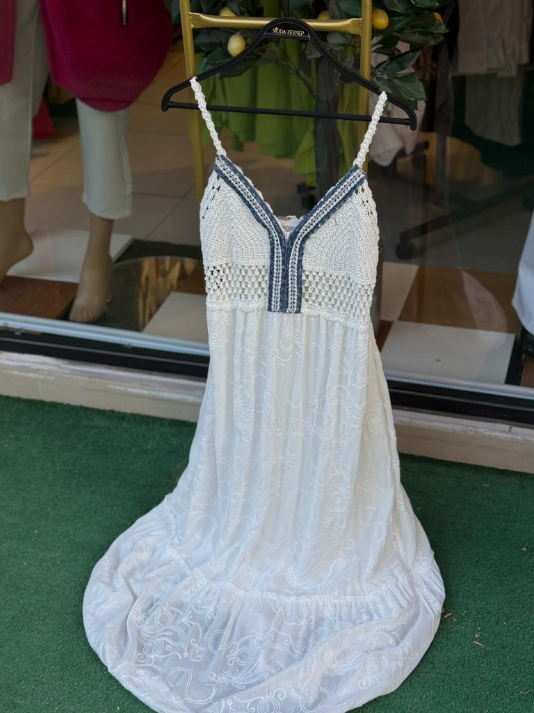 Beyaz Elbise
